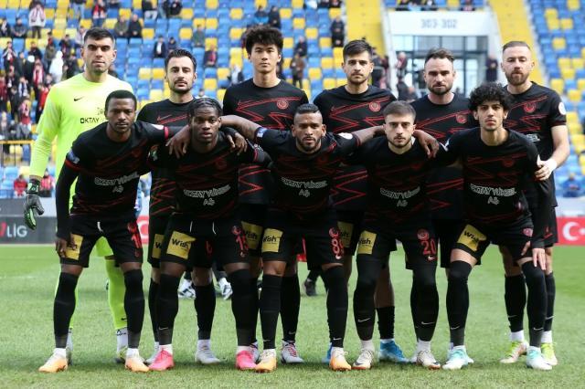 yl23455永利平台-吴少聪所在球队承认欠薪 主帅：球员工资急需支付